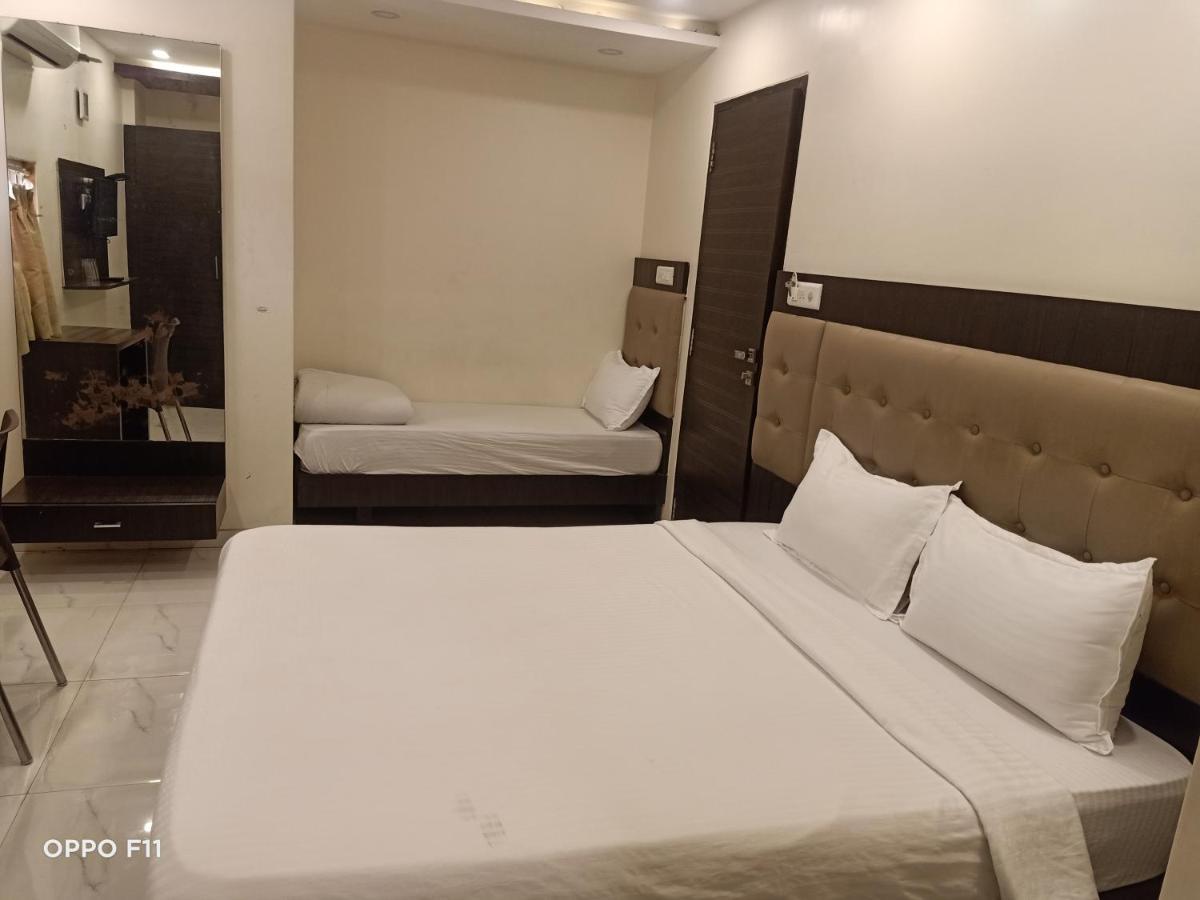 Hotel Bkc Palace Мумбай Екстериор снимка