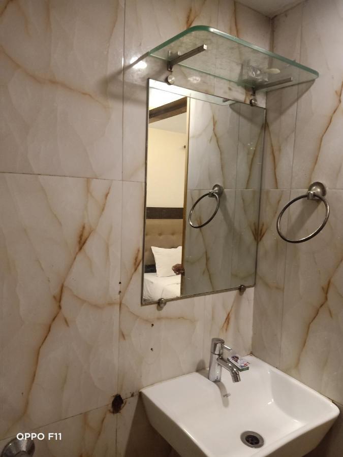 Hotel Bkc Palace Мумбай Екстериор снимка
