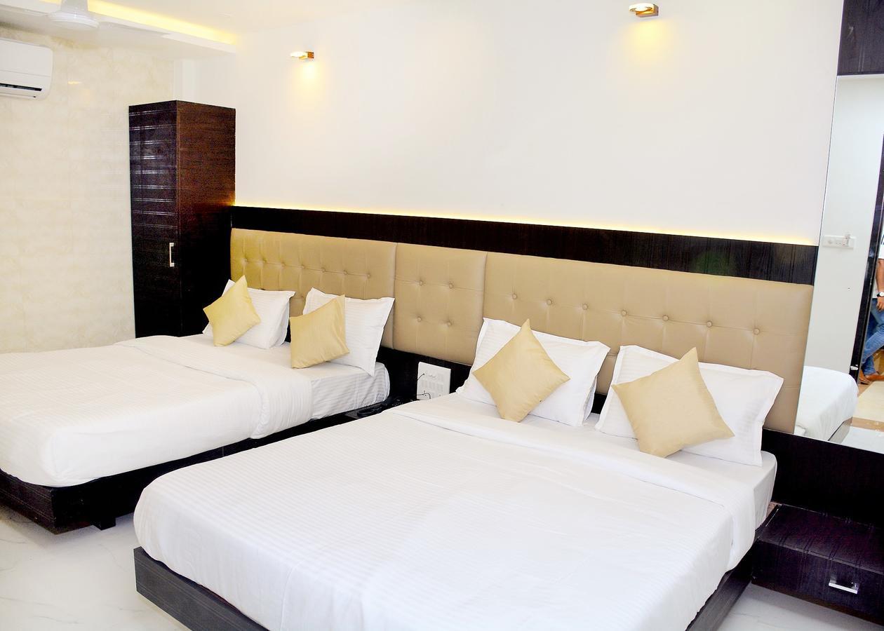 Hotel Bkc Palace Мумбай Екстериор снимка