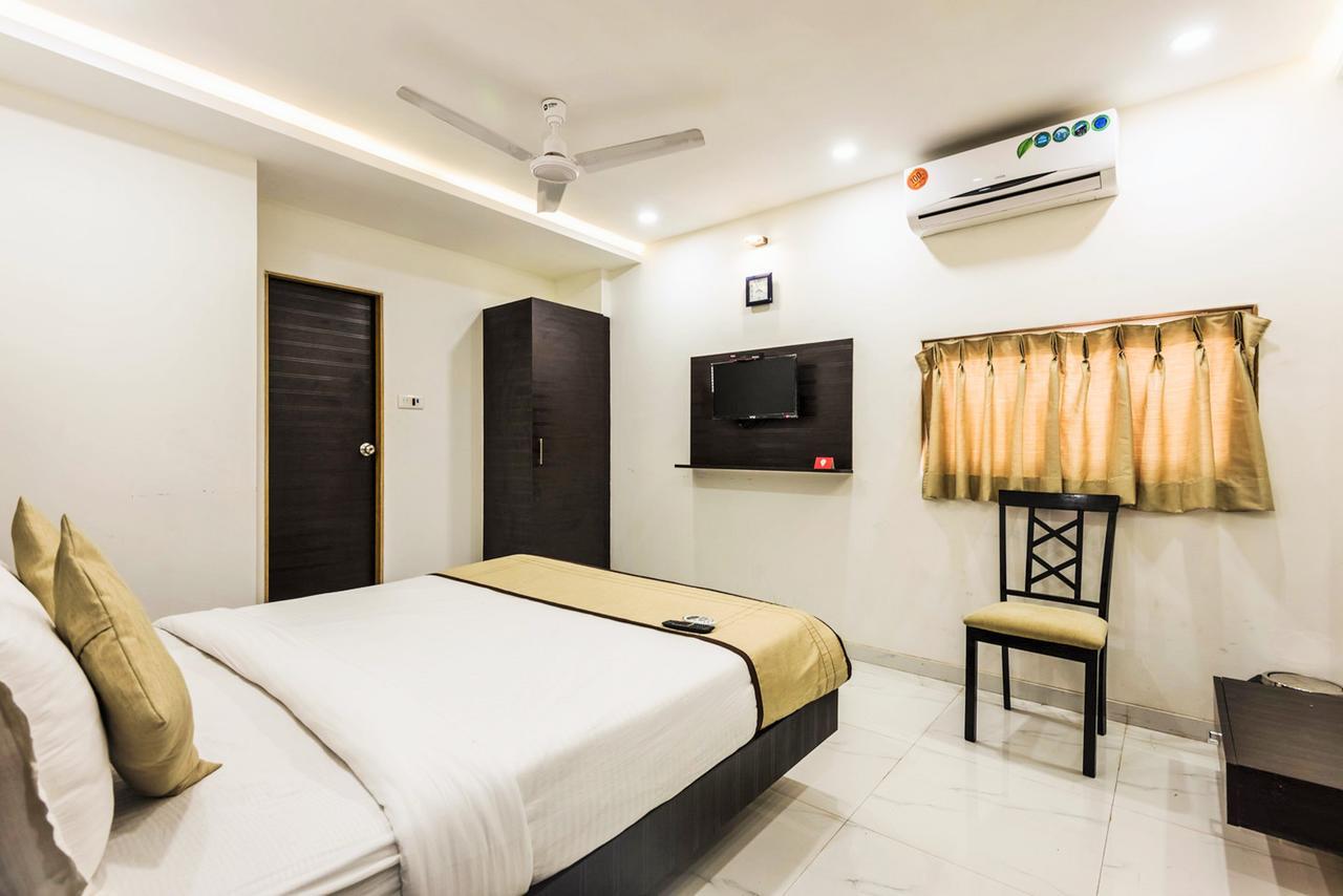Hotel Bkc Palace Мумбай Екстериор снимка
